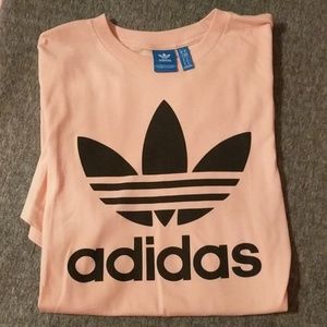 Nwot adidas t-shirt
